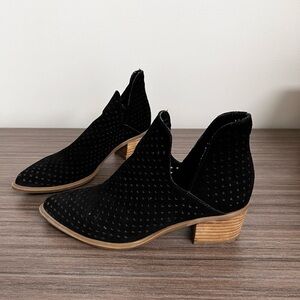 STEVEN by Steve Madden